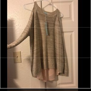 Cold shoulder top/tunic